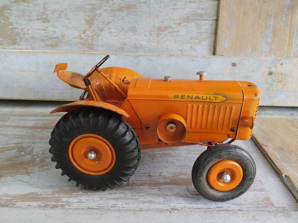 Ancien Jouet T&ocirc;le Tracteur Renault CIJ 1950 