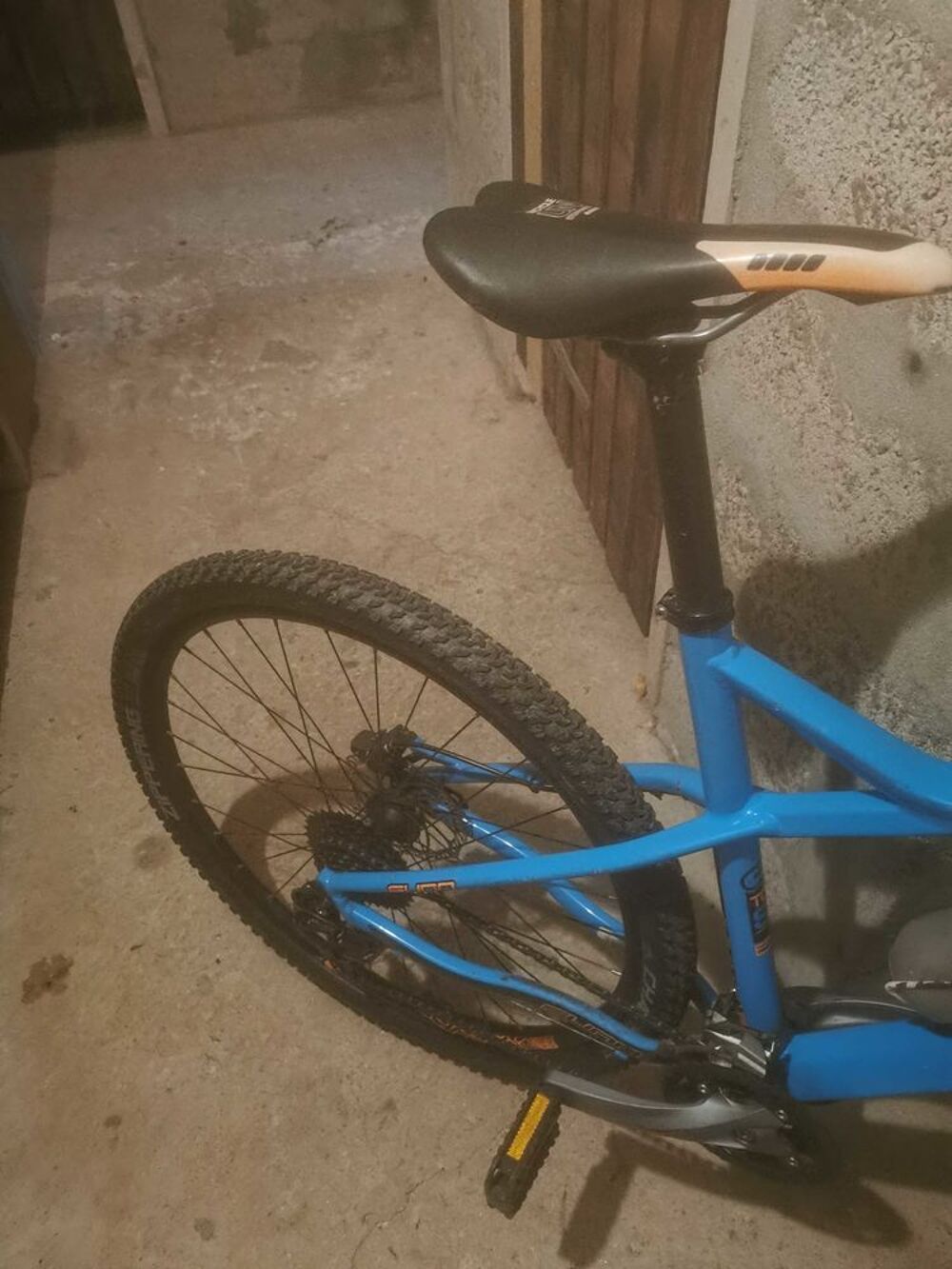 vtt 27,5 couleur bleue Sports
