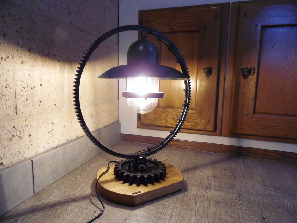 LAMPE DE TABLE Décoration