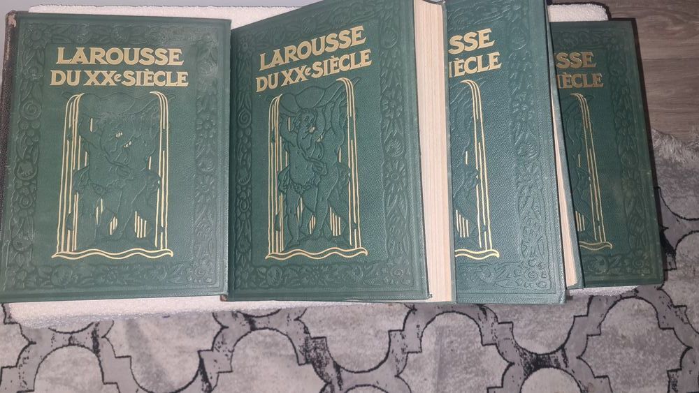 Larousse du XXe Paul Aug&eacute; volume 1 &agrave; 4 Livres et BD
