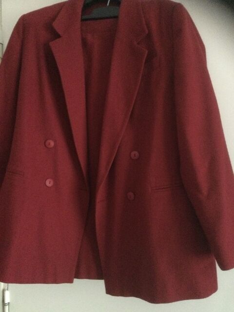 Tailleur jupe Laine/acrylique/Polyester 20 Saint-Denis-en-Val (45)