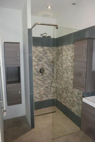 Appartement à louer 3 pièces 63 m²