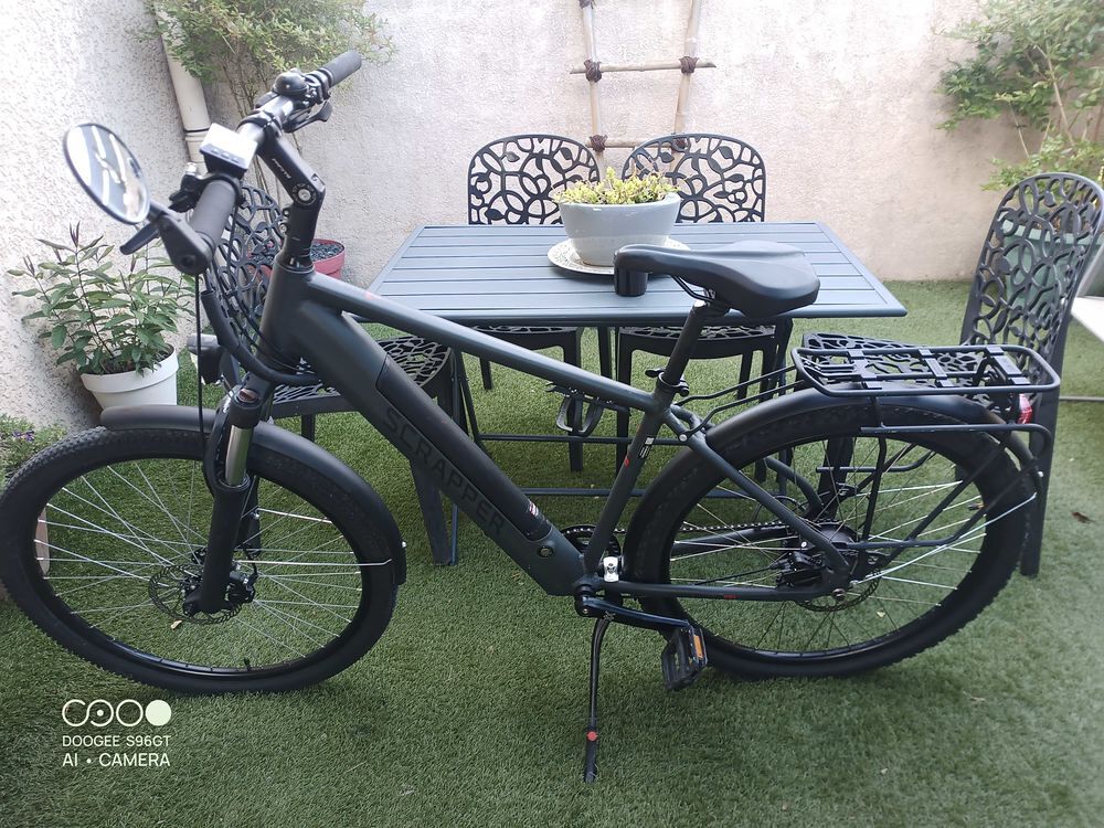 v&eacute;lo &eacute;lectrique en super &eacute;tat Vlos