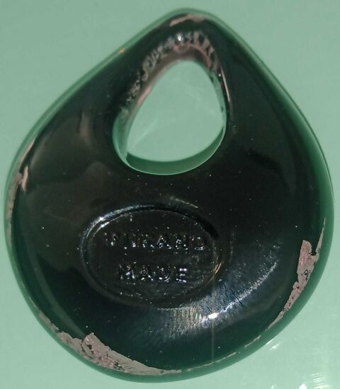 Pendentif en verre 10 Le Revest-les-Eaux (83)