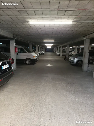  Parking / Garage � louer 8 m�