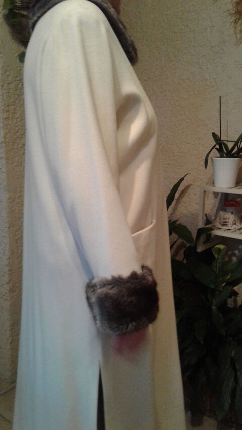 Manteau blanc 100 % cachemire 50 Istres (13)