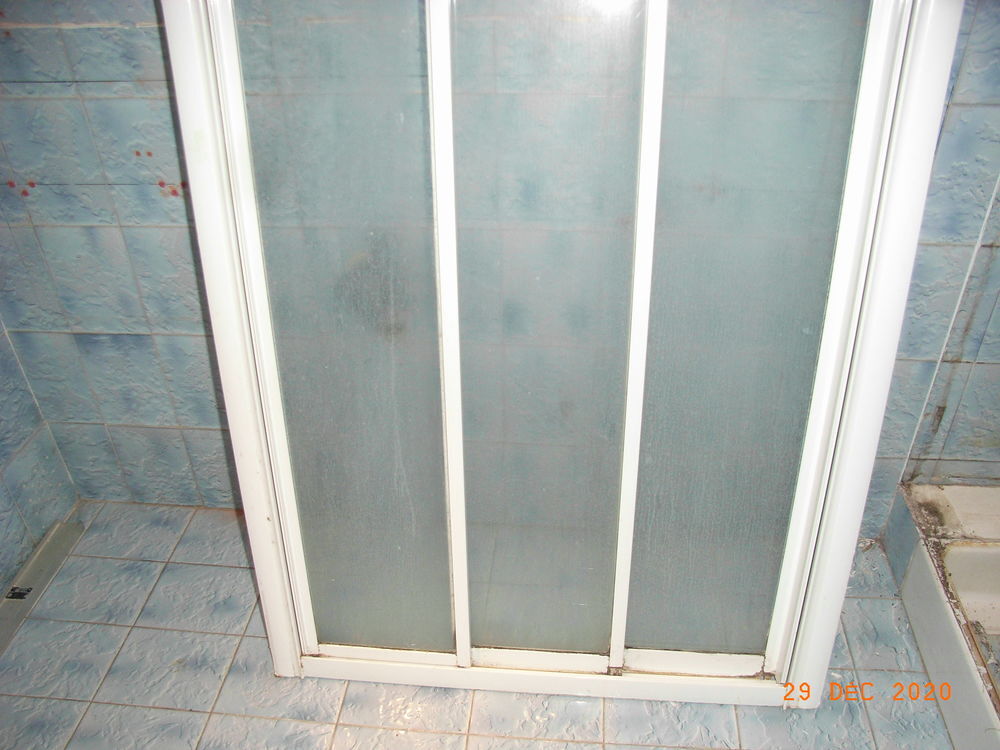 PAROIE DE DOUCHE COULISSANTE H=1,85m -l=0,84&agrave;0,87m 3ventaux Bricolage