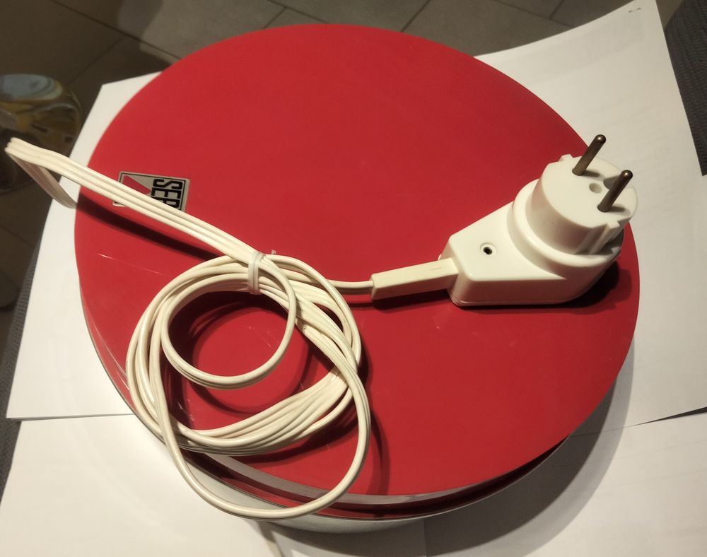 Sorbeti&egrave;re &eacute;lectrique SEB rouge type 321 Electromnager
