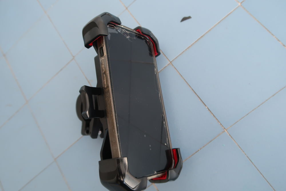 Support de t&eacute;l&eacute;phone de moto / v&eacute;lo Support de t&eacute;l&eacute;phone Téléphones et tablettes