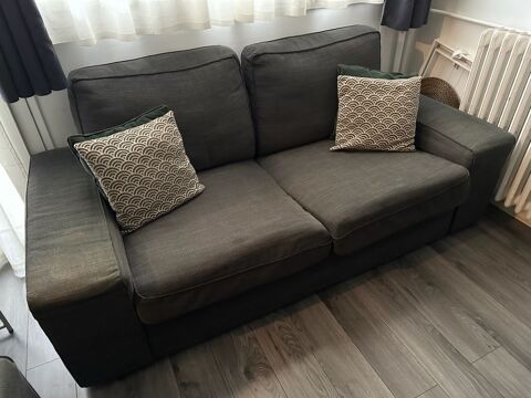 Canap� gris IKEA KIVIK 2 places 100 Paris 15 (75)