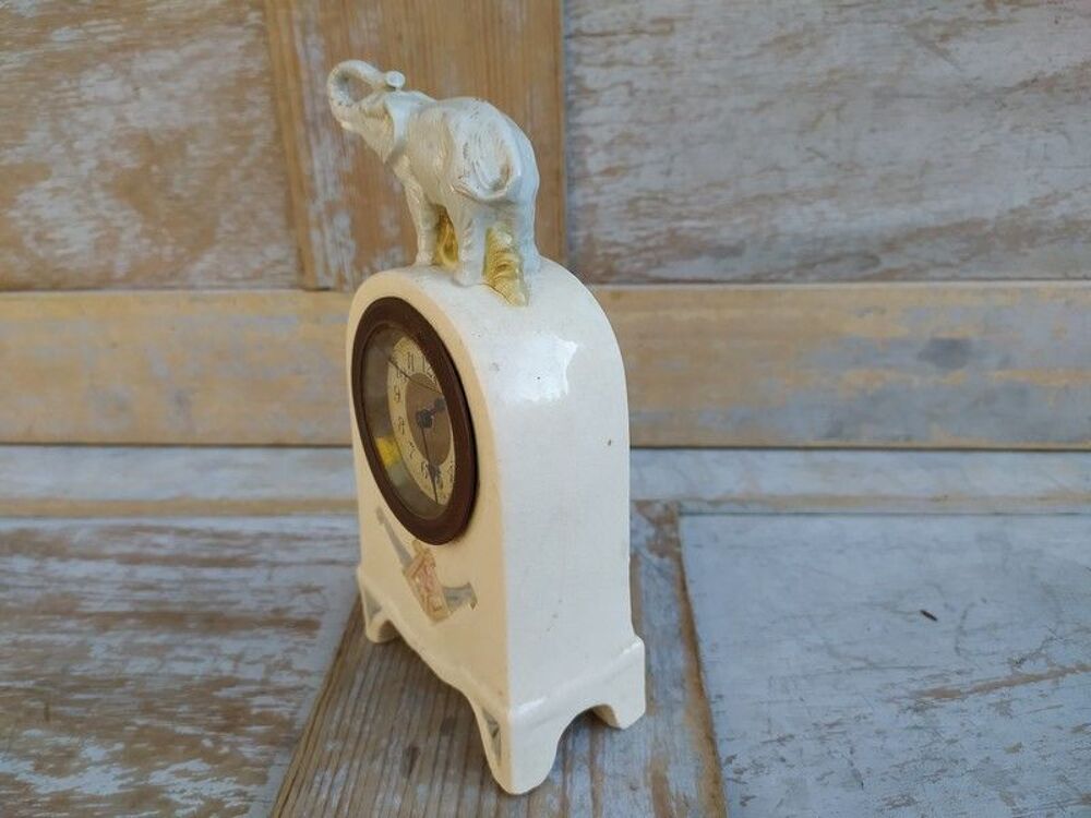 Pendule Fa&iuml;ence Sculpture &Eacute;l&eacute;phant Art D&eacute;co 