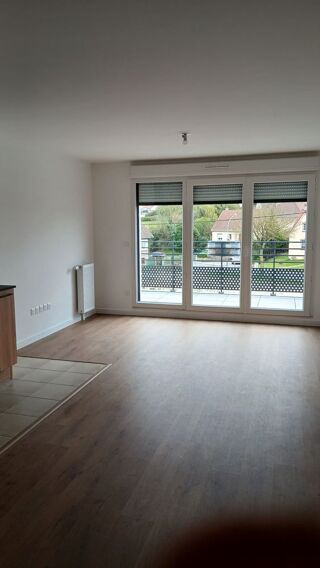  Appartement � louer 4 pi�ces 83 m� �taples