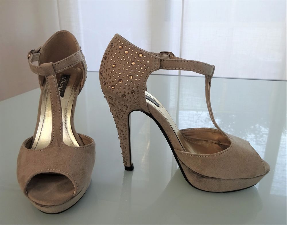 Sandales &agrave; talons beiges avec strass 36 Chaussures