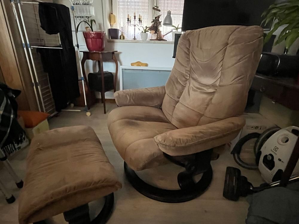 FAUTEUIL STRESSLESS + repose pieds un Meubles