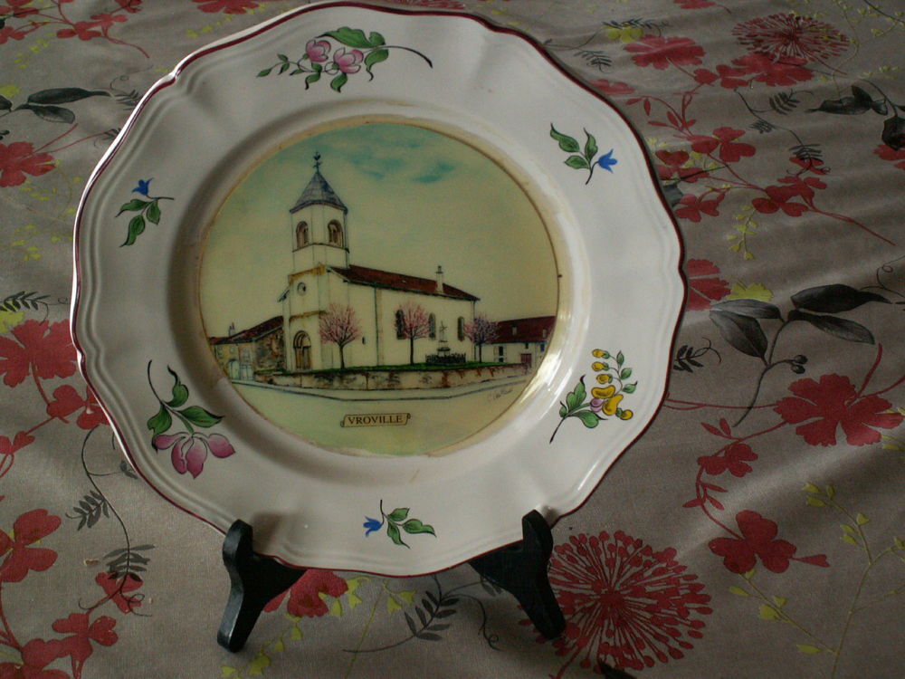 RARE assiette Lun&eacute;ville photo &eacute;glise VROVILLE
Décoration
