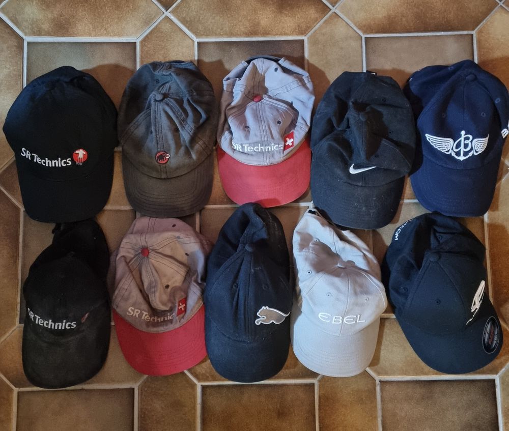 Lot de 10 casquettes Vêtements