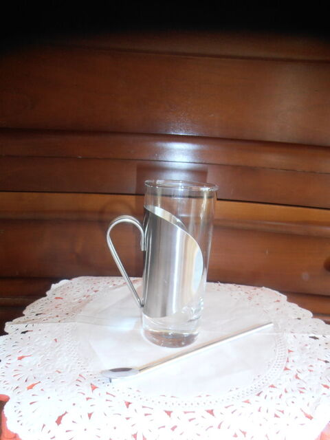 Verre � th� + m�langeur (12) 5 Tours (37)