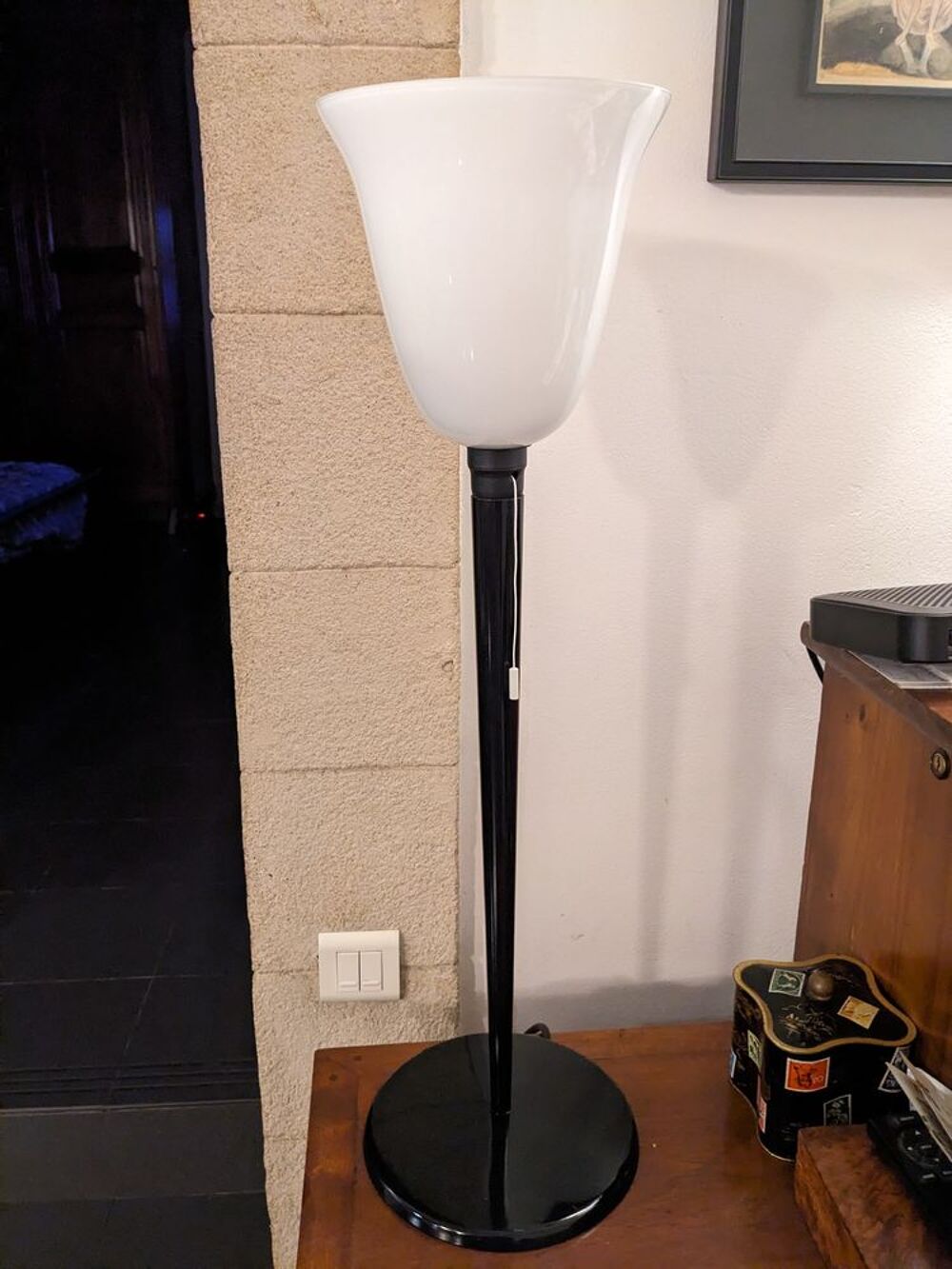 GRANDE LAMPE MAZDA LITA laqu&eacute;e noire avec opaline et douille Décoration