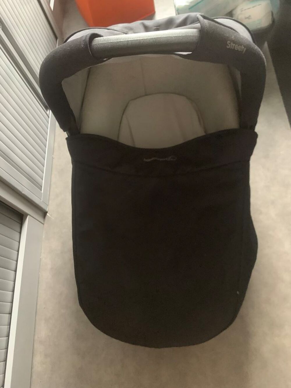 Nacelle b&eacute;b&eacute; confort Puériculture