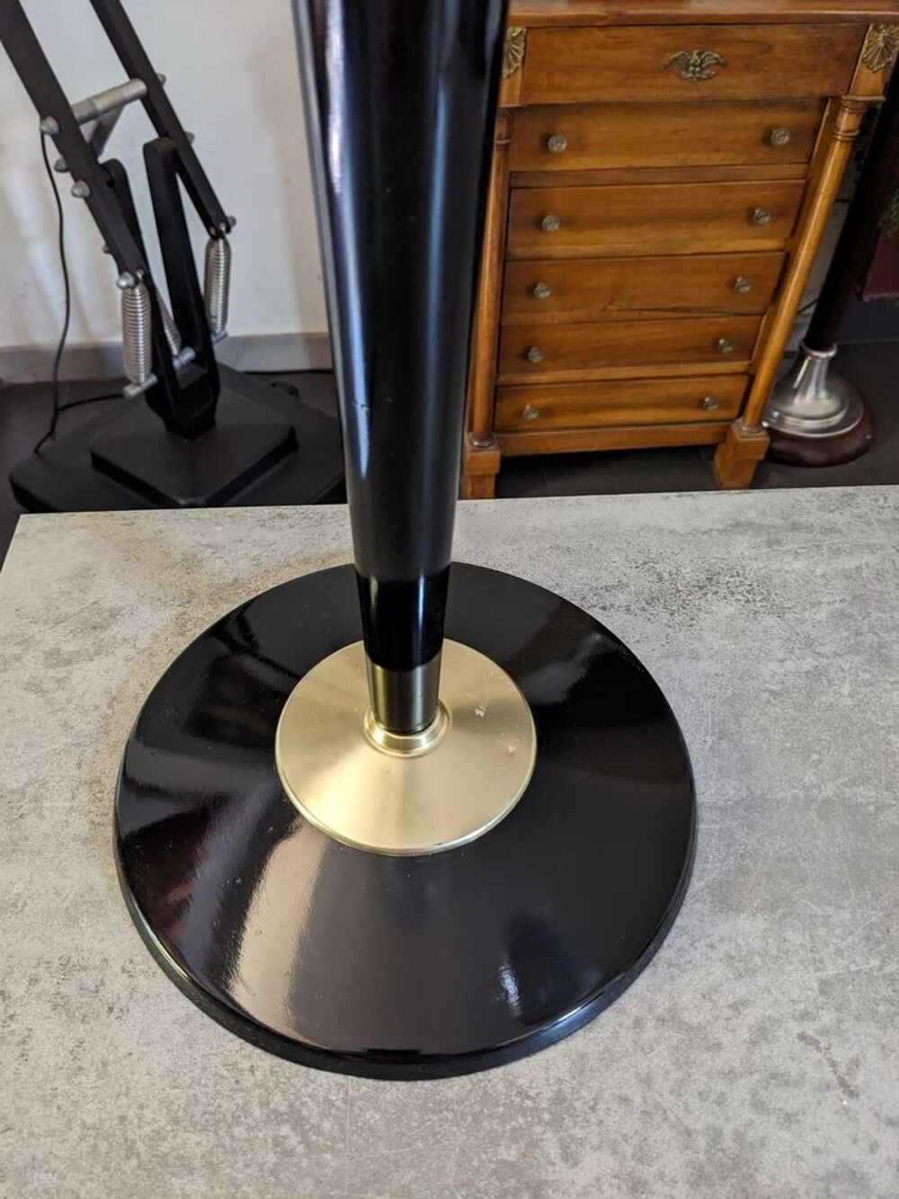 Voir photos. Vendu sans ampoule. Décoration