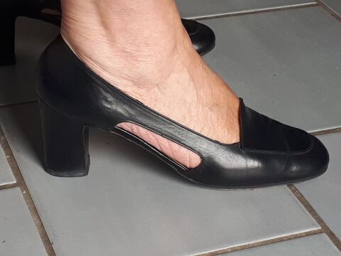 Escarpins noirs - 38 - TBE 15 Villemomble (93)