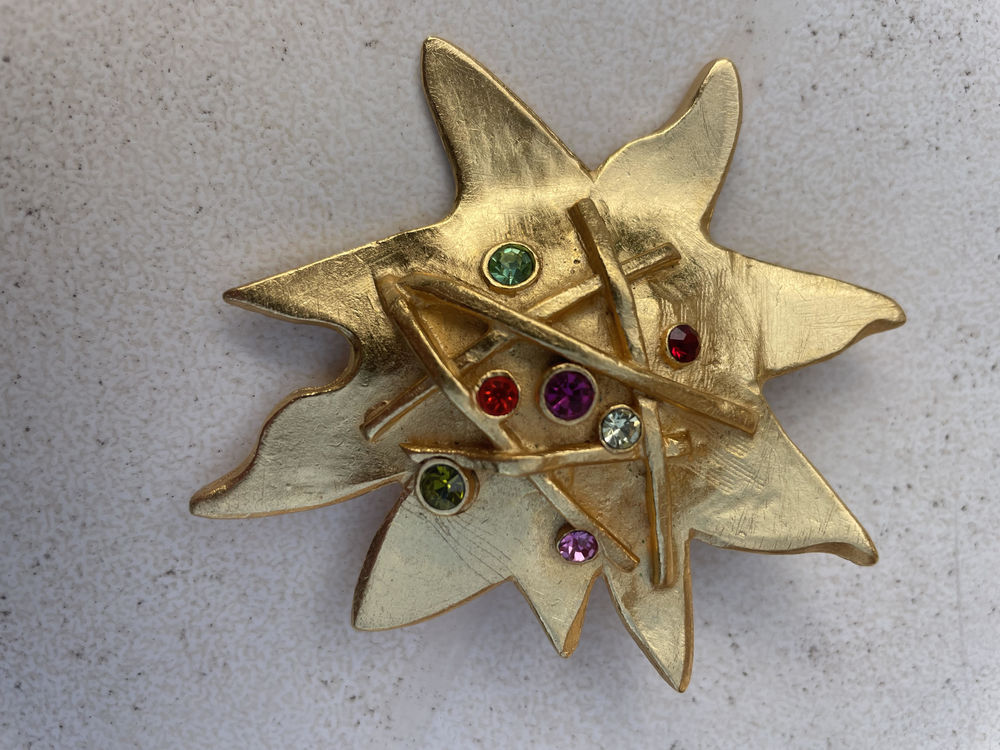 Broche ANTIGONA Etoile strass couleur Bijoux et montres