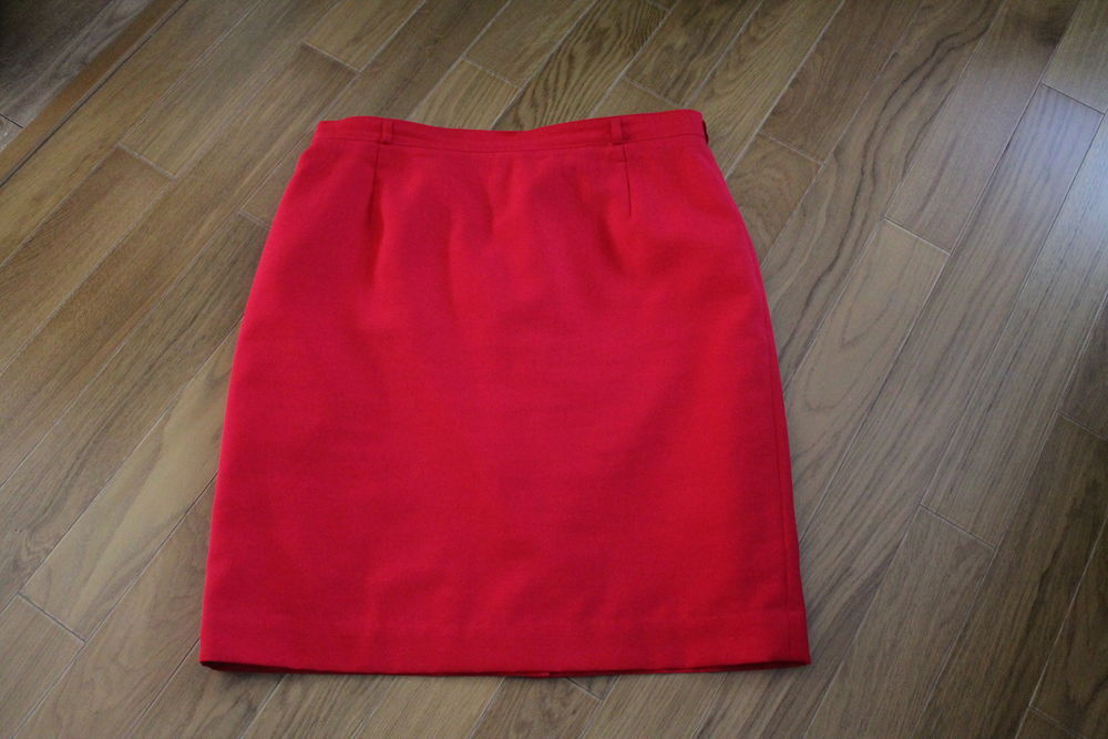 JUPE ROUGE Vêtements