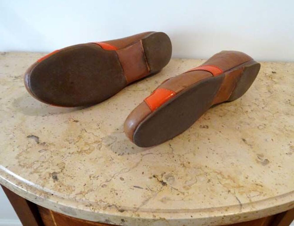 Chaussures femme en cuir PRADA, p. 38, talons plats, TBE Chaussures