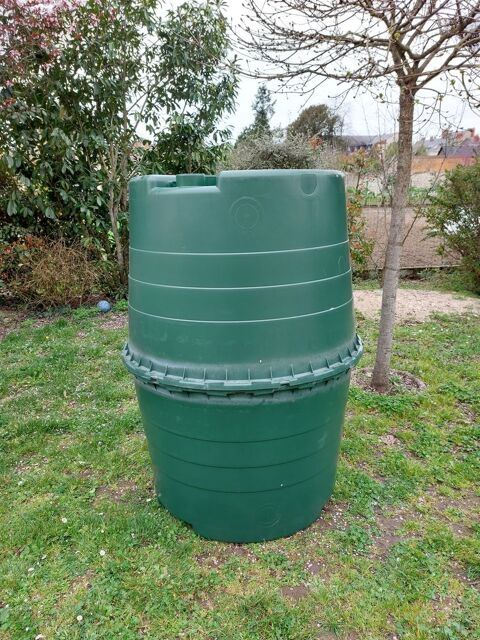 Réservoir pour eau de pluie GRAF 1300 L 200 Châtellerault (86)