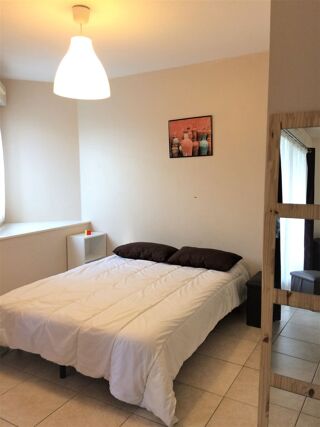  Appartement à louer 2 pièces 45 m²
