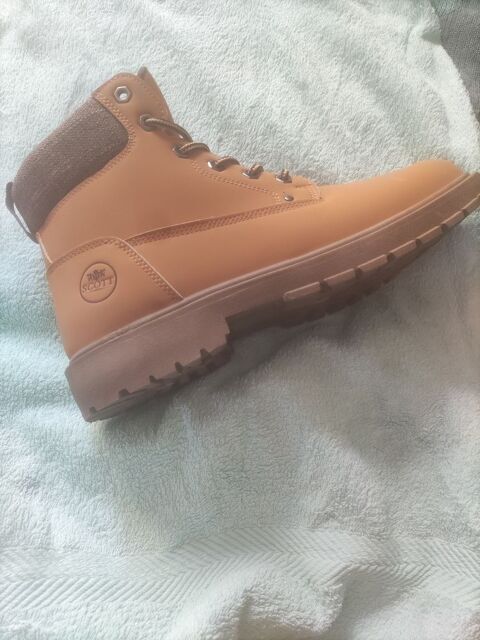 Chaussures scott pointure 44
Coul
Noire 
Verte
Ou camel 65 Solliès-Pont (83)