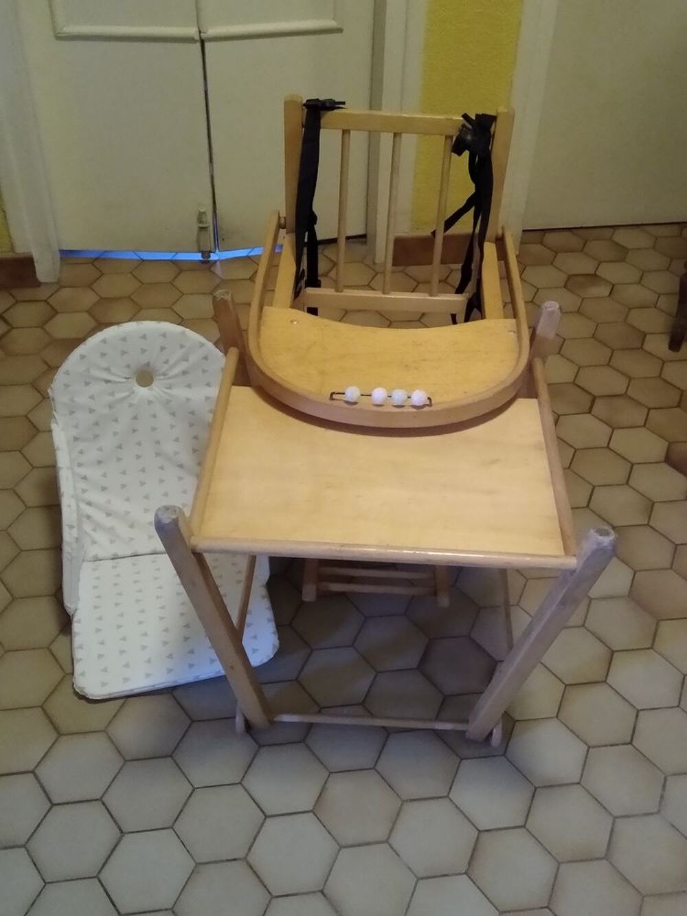 Chaise haute b&eacute;b&eacute; en bois Puriculture