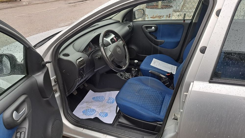 Corsa 1.2 16V Enjoy 2004 occasion 01630 Saint-Genis-Pouilly