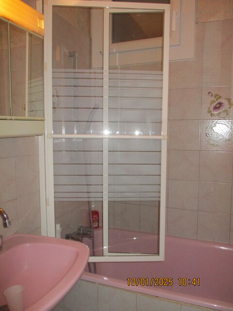 Pour �viter le rideau. 60 Crosne (91)