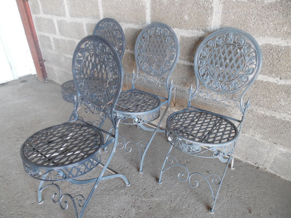SALON DE JARDIN FER FORGE QUATRE CHAISES PLIANTES Jardin
