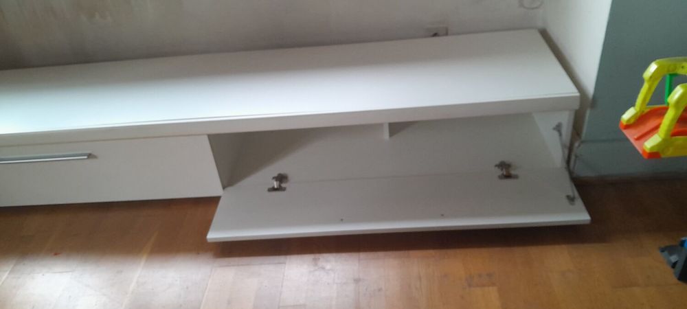 Meuble t&eacute;l&eacute; Meubles