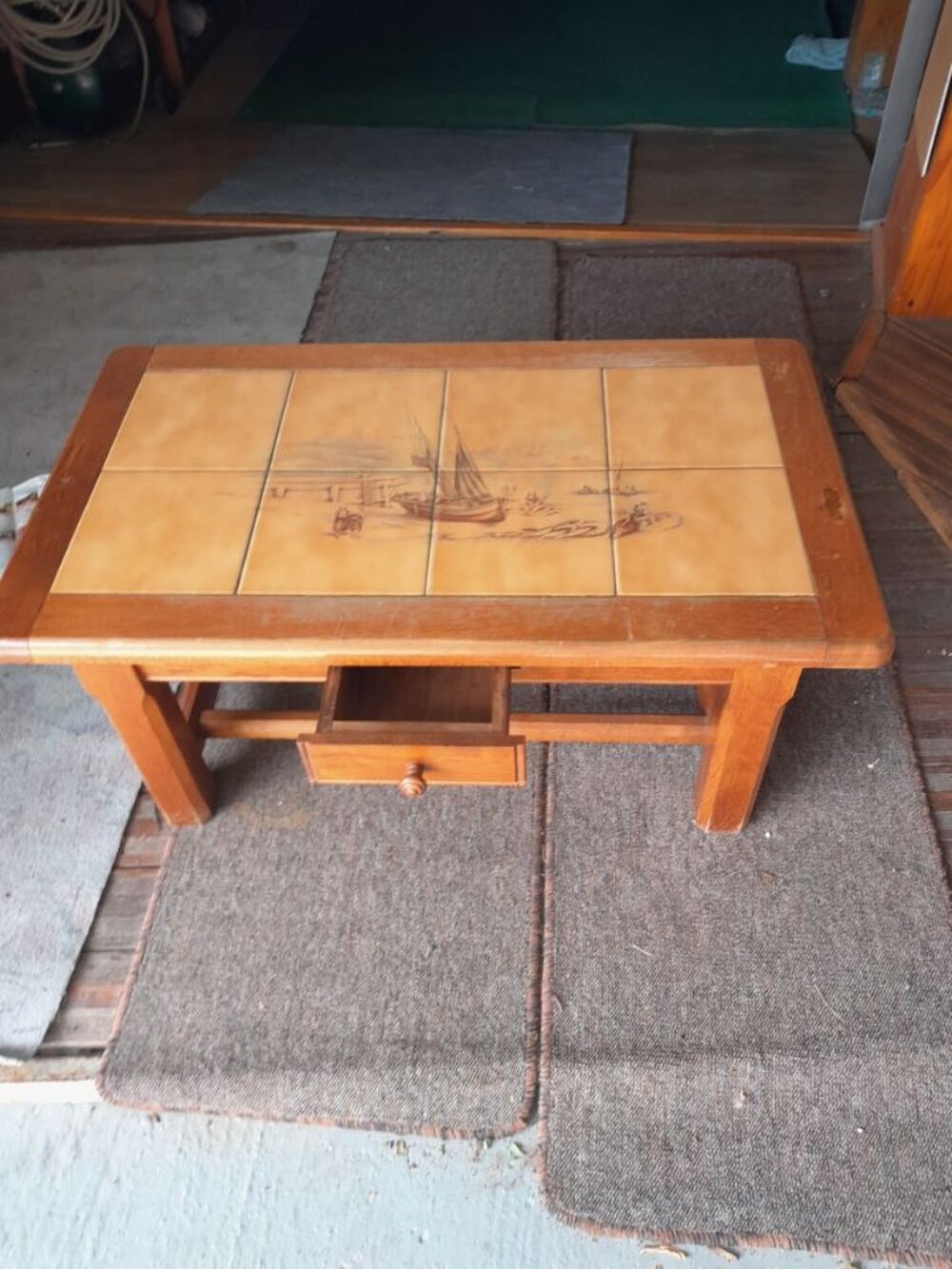 table de salon basse avec petit tiroir en ch&ecirc;ne massif Meubles