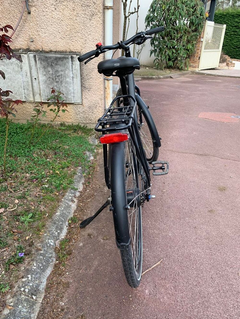 V&eacute;lo Kalkhoff pour dame, tr&egrave;s bonne qualit&eacute;, excellent &eacute;tat Vélos