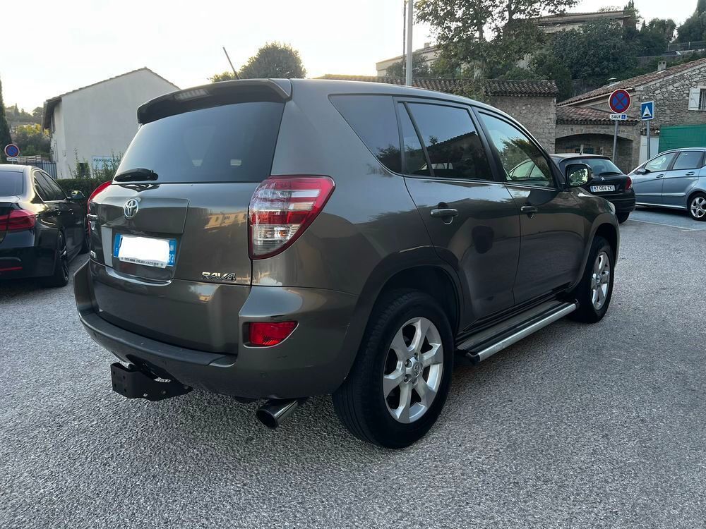 RAV 4 RAV4 150 D-4D 4WD LeCap 2010 occasion 83000 Toulon