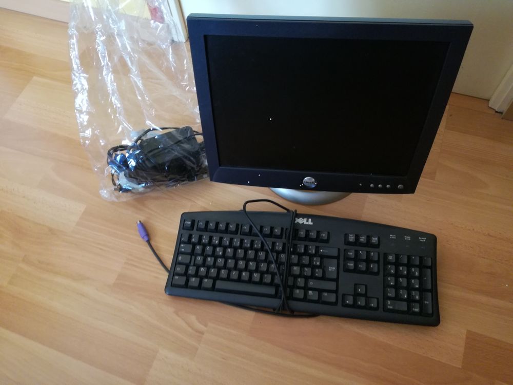 petit &eacute;cran et clavier DELL Matériel informatique