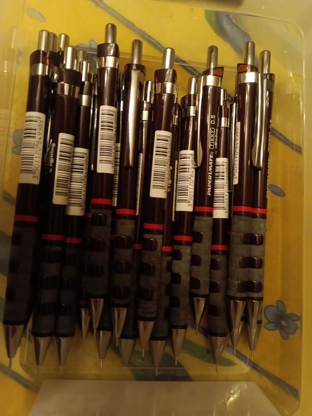 MINES 0,5mm DE COULEURS , JAPONAISES + CRAYONS 0,5 ROTRING Bricolage