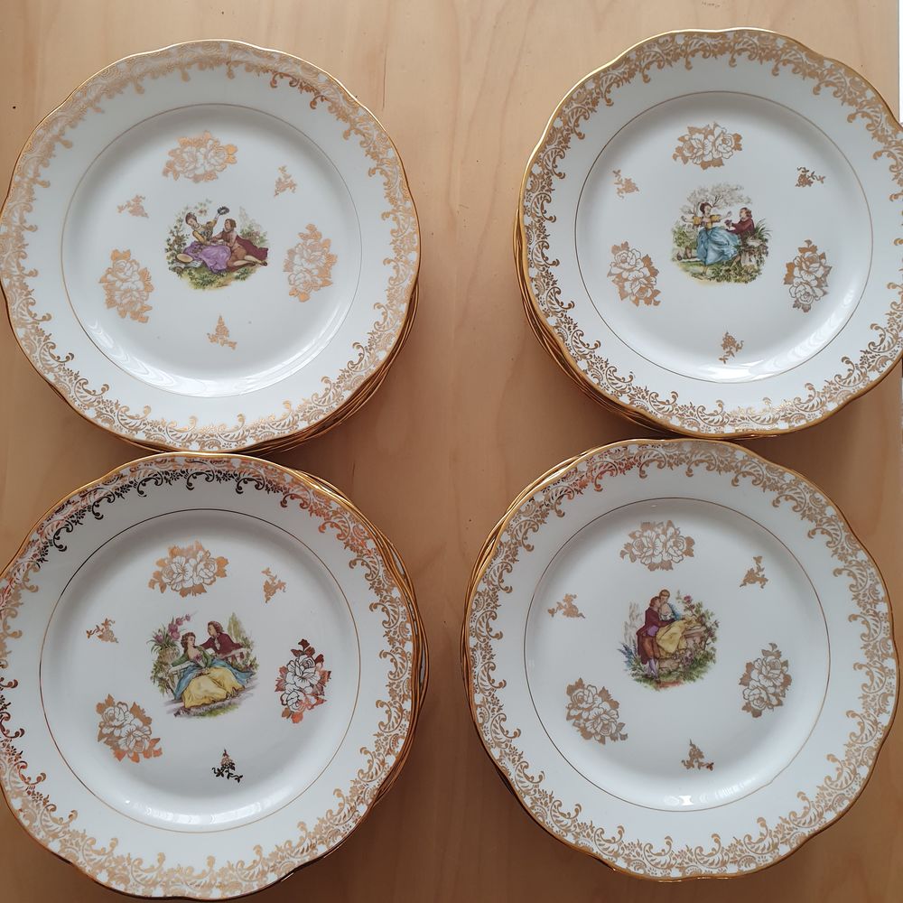 Service porcelaine v&eacute;ritable JV mod&egrave;le Watteau 