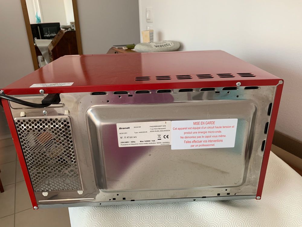 MICRO-ONDES ROUGE ! Electroménager
