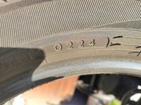 Pneu voiture - roue  occasion 88200 Saint-Nabord
