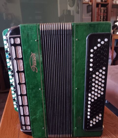 Accordéon 350 Avermes (03)