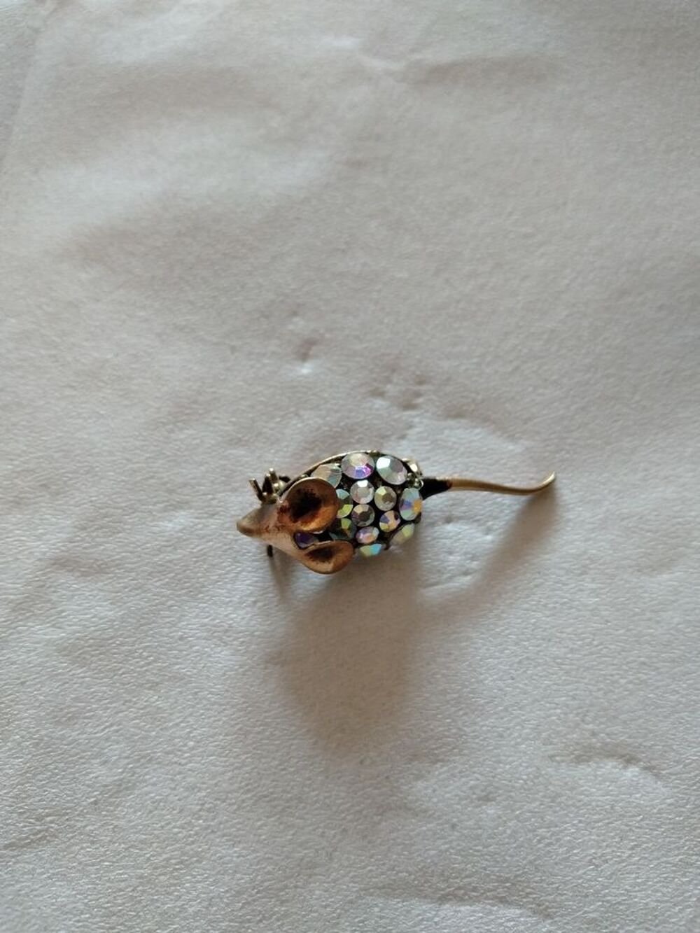 Broche fantaisie Bijoux et montres