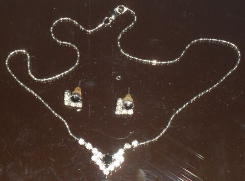 Parure Collier Boucles d'Oreilles 12 Montreuil (93)
