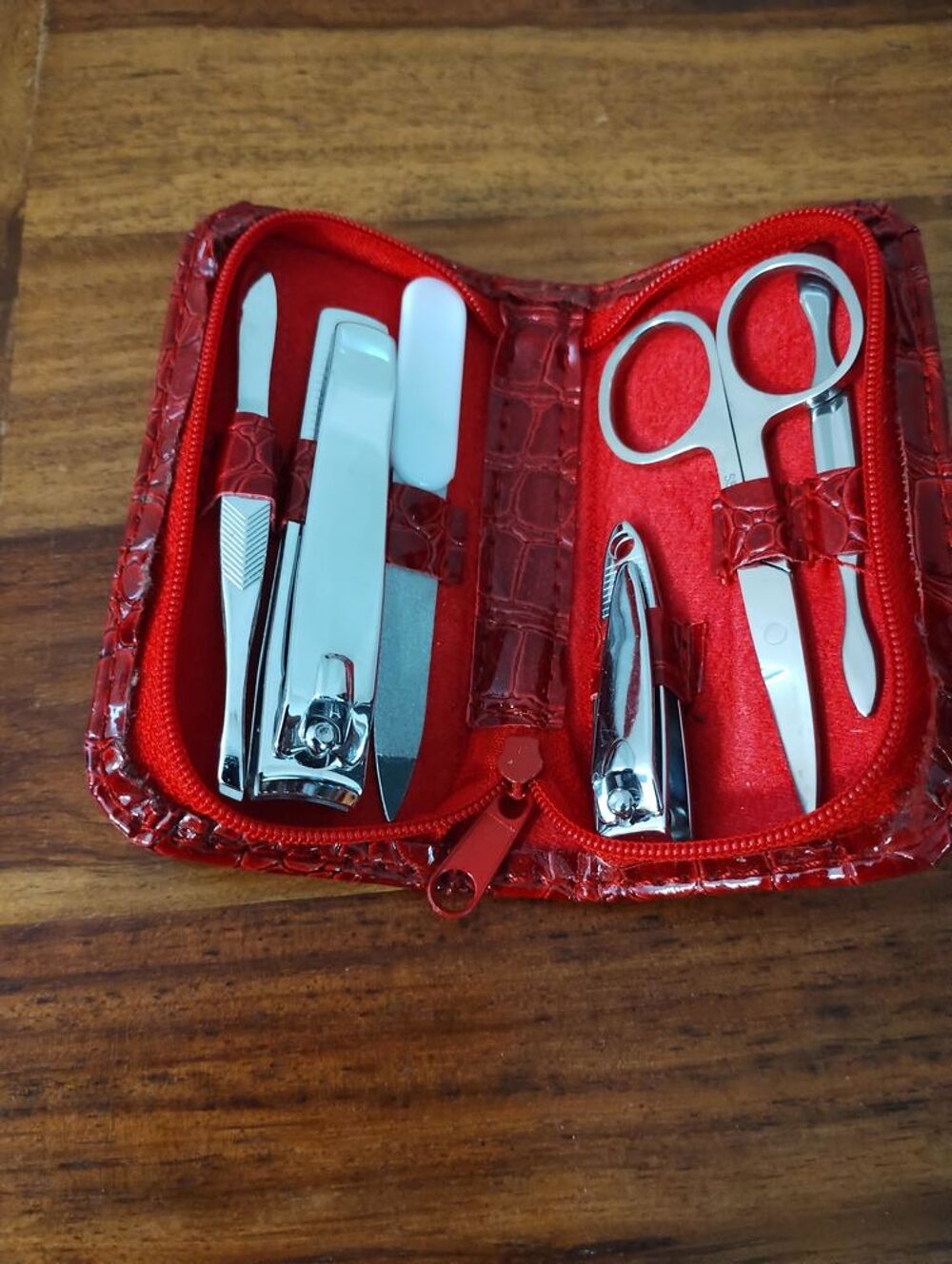 Ensemble pour manucure / Neuf Maroquinerie