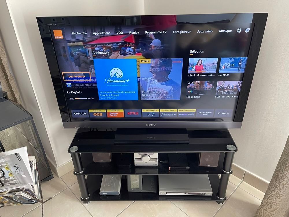 MEUBLE TV ATECA Verre et M&eacute;tal Meubles