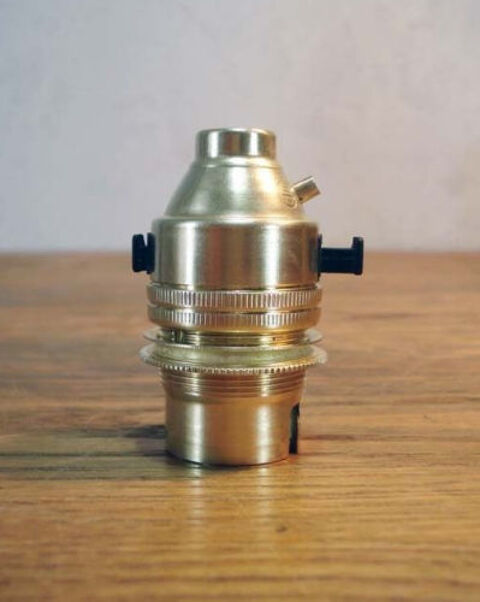 1 une douille laiton � ba�onnette B22 avec interrupteur pous 8 Marseille 13 (13)